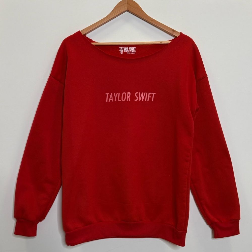 Taylor Swift The Eras Tour RED Taylor's Version Fleece Sweatshirt Size Large - Picture 3 of 9
